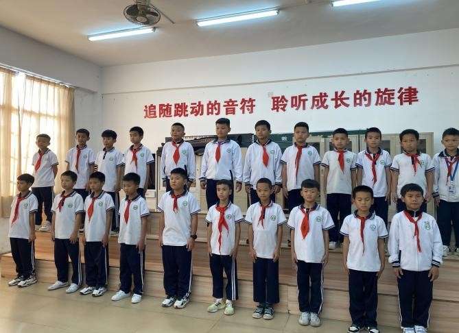 海南师范大学音乐学院前往昌江木棉实验学校、昌江思源实验学校开展海南省椰苗美育行动