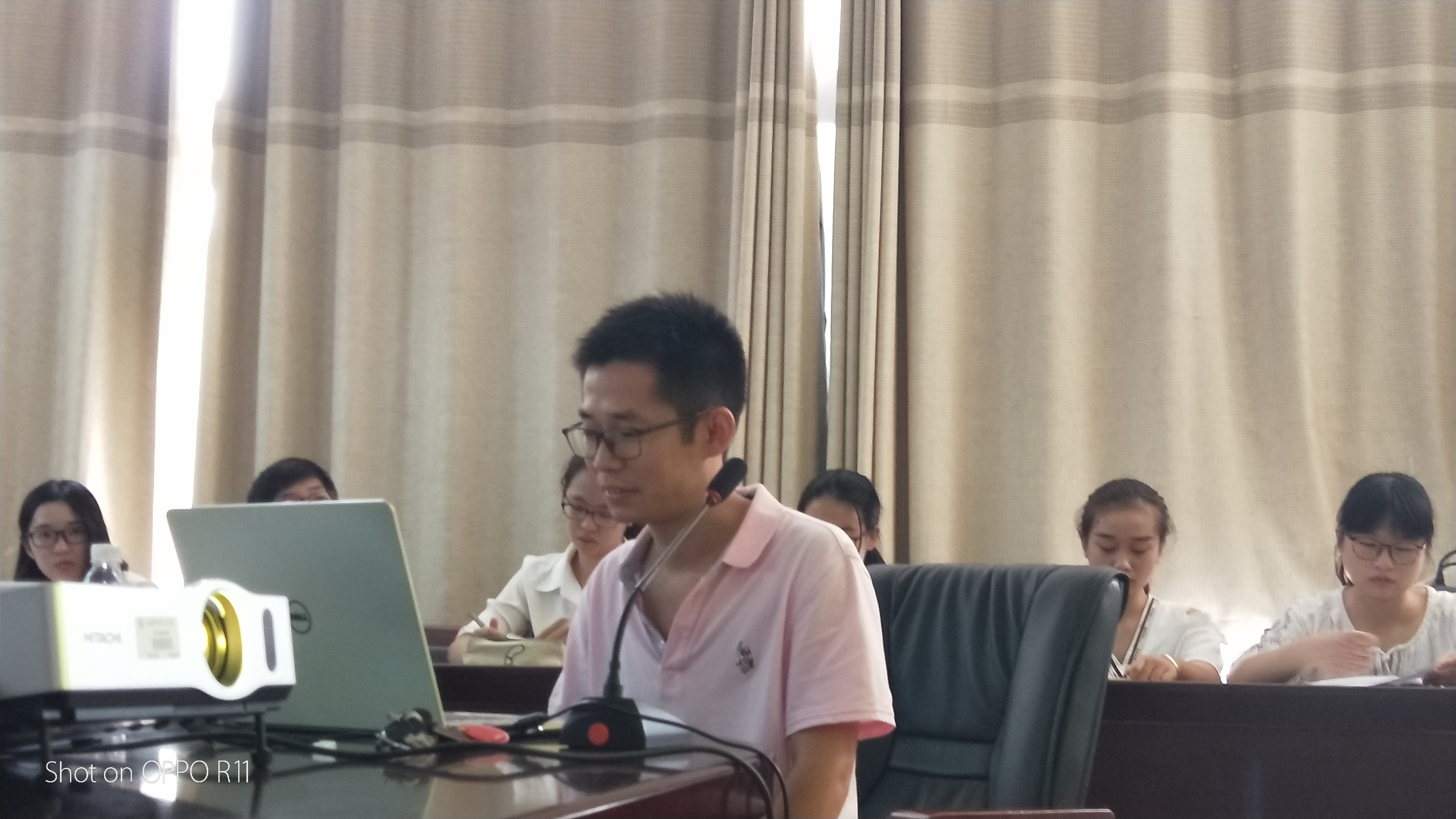 学习写作规范公文 培养优秀学生干部 ——记青年之声•文学院学生干部公文写作会议