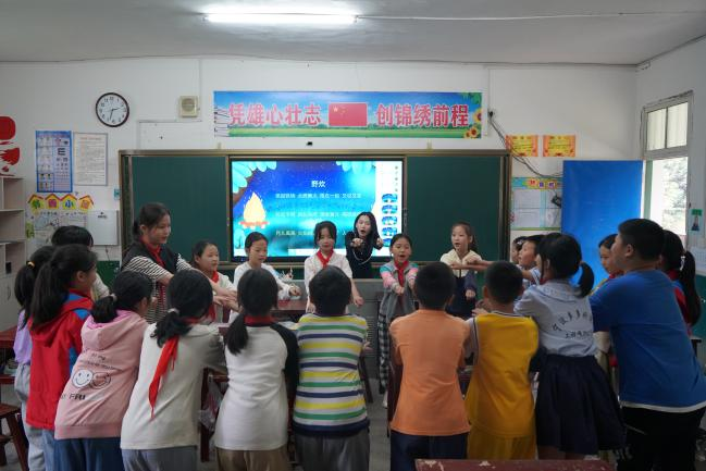 线上线下并行 她们为乡村小学带去丰富多彩的音乐课