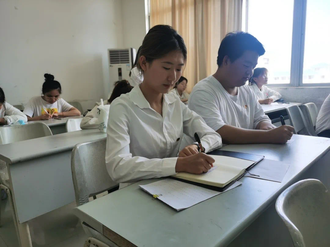 法学院学生党支部|党员发展大会