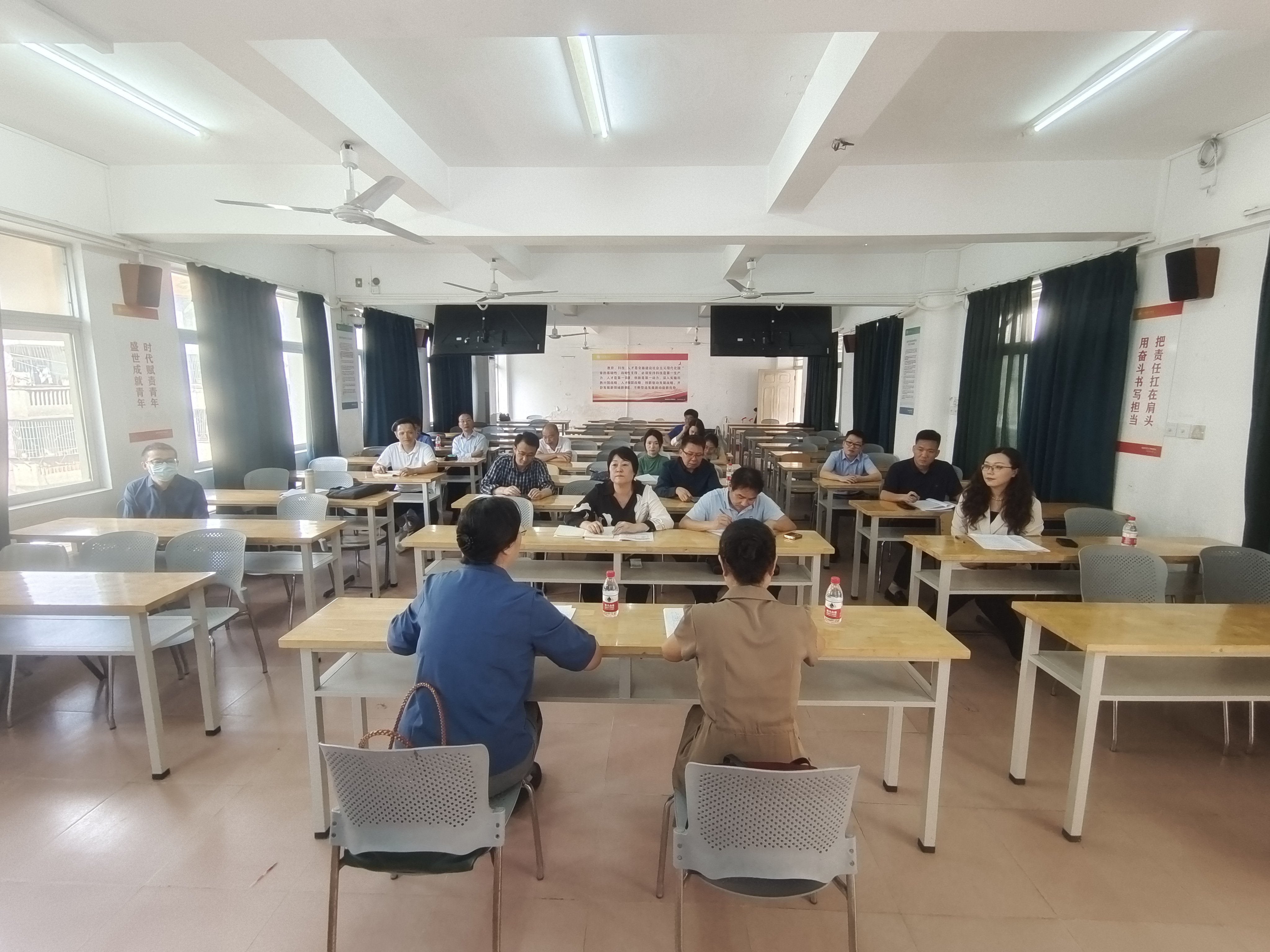 法学院召开海南师范大学督导工作交流反馈会