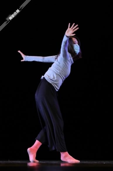 音乐学院学生王恩娜获“中南六省(区)十佳青年优秀舞者”荣誉称号