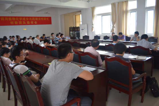 严阵以待,携手防“莎” 学院召开防风工作紧急会议