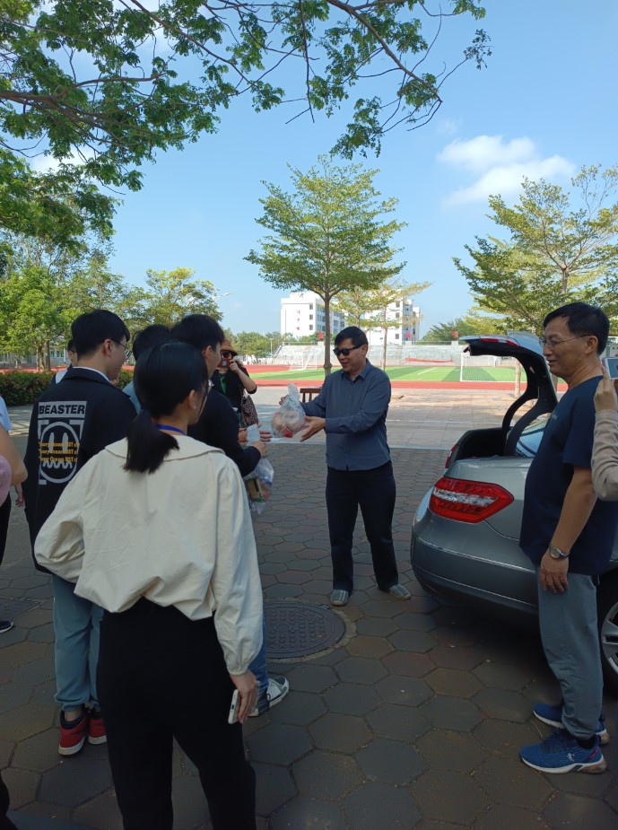【化学与化工学院实习走访】——临高二中