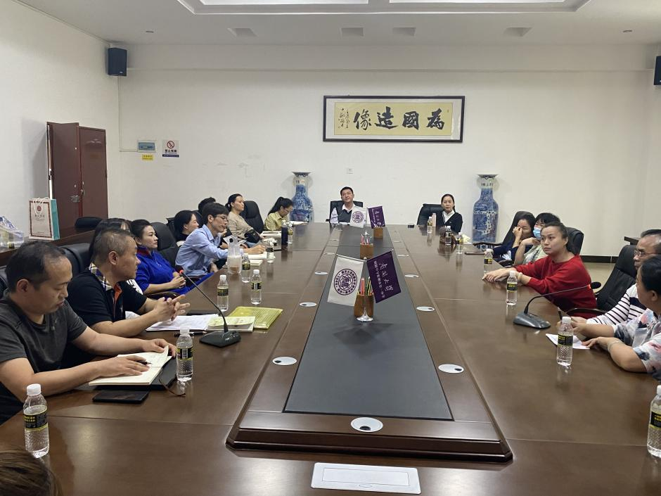 海南师范大学音乐学院研究团队赴儋州两所中学调研