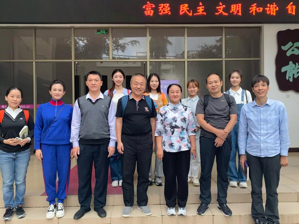 海南师范大学音乐学院研究团队赴儋州两所中学调研