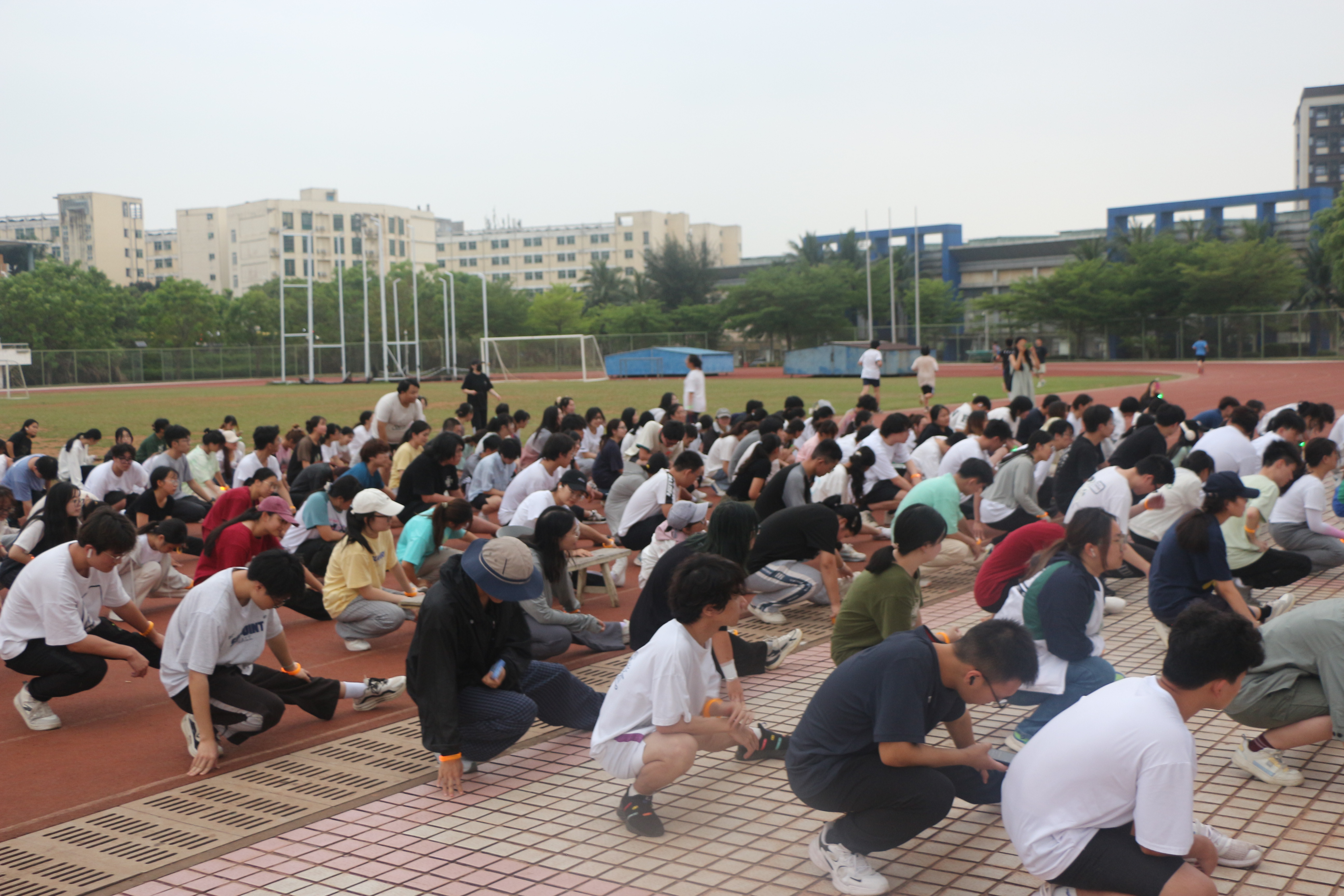 法学院2024年春季学期“青春不倦,法历无边”健康夜跑活动正式启动啦