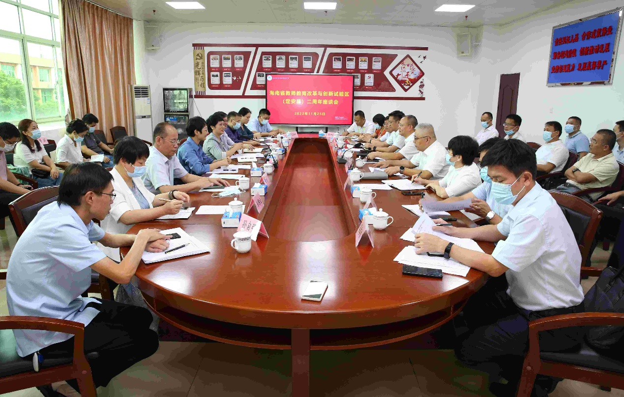 2022年11月25日 过建春带队赴定安开展两周年座谈、研究生联合培养基地揭牌仪式