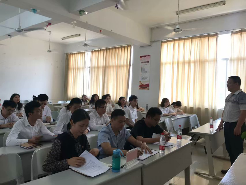 铭记历史，不忘初心——记法学院学生党支部党课