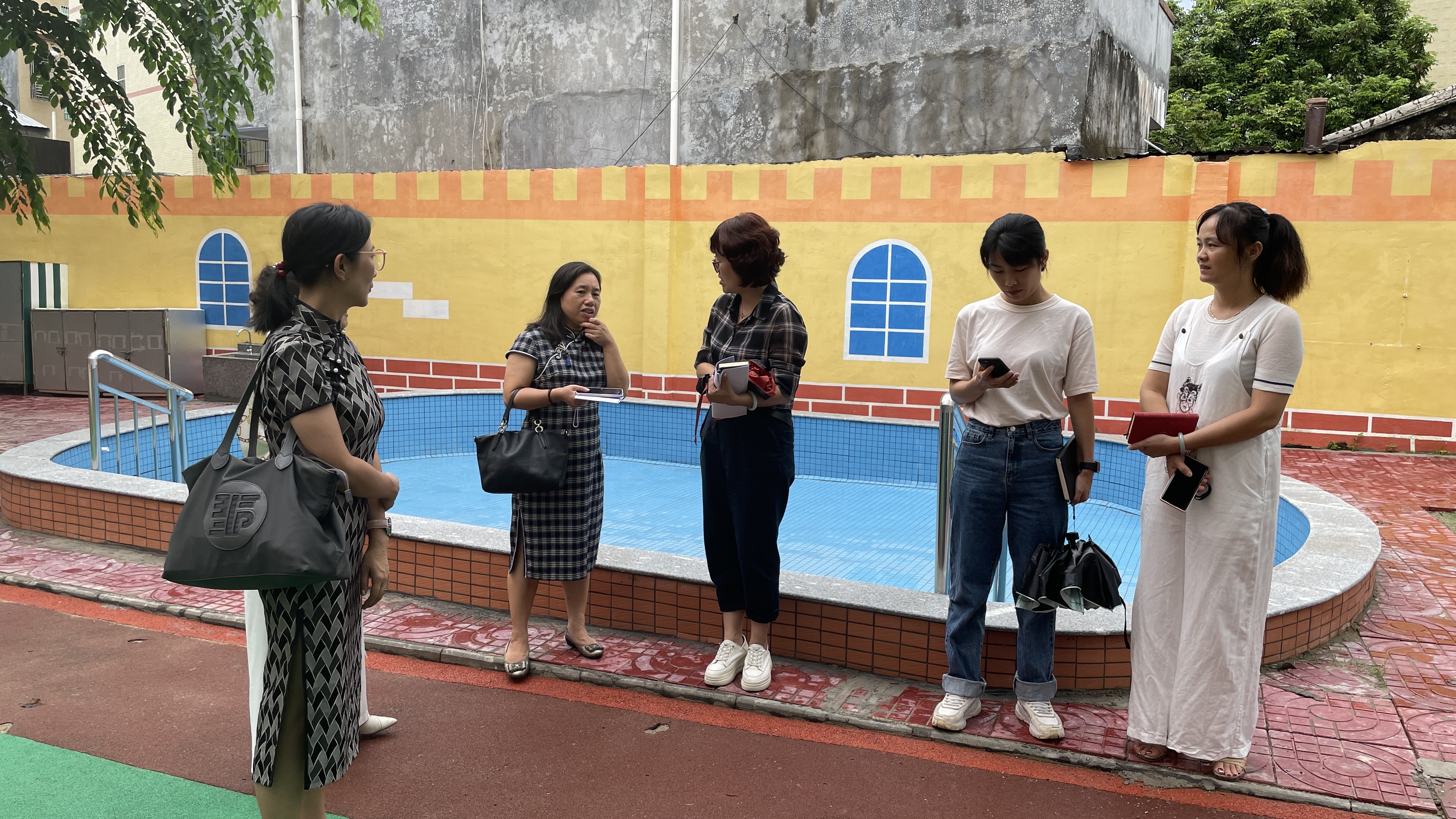 海南师范大学教育学院组织“幼儿园教研共同体”专家团队赴定安县机关幼儿园开展园本教