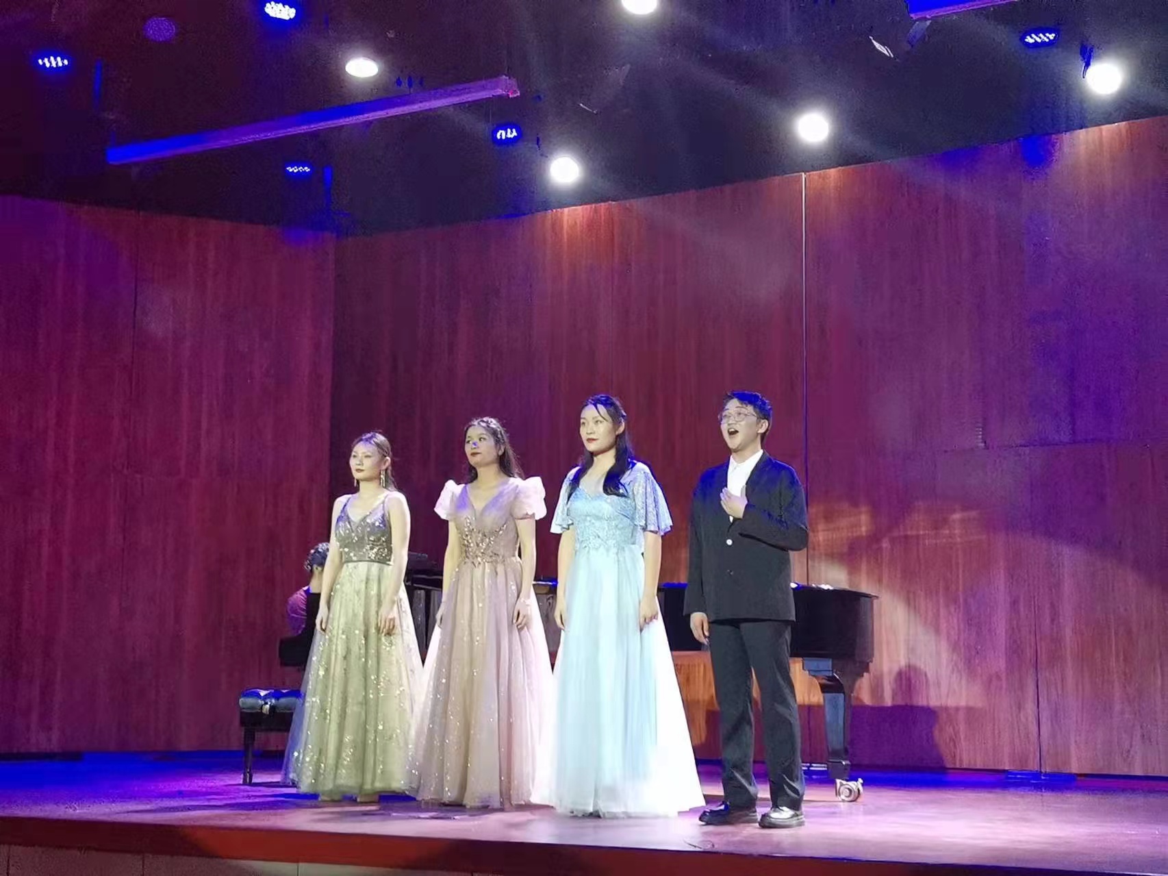 课程思政：在音乐表演艺术中涵养学生的“家国情怀”