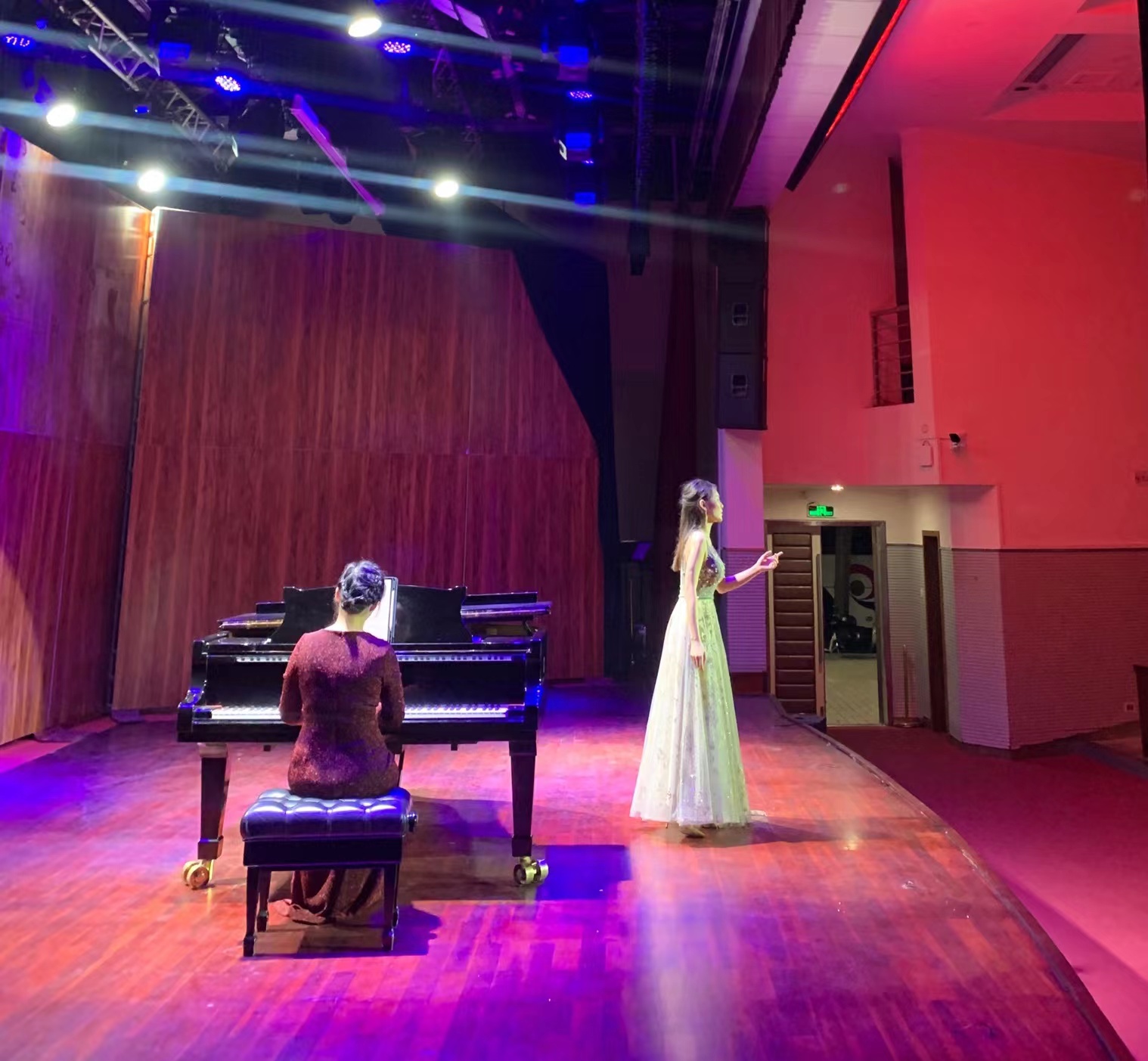 课程思政：在音乐表演艺术中涵养学生的“家国情怀”