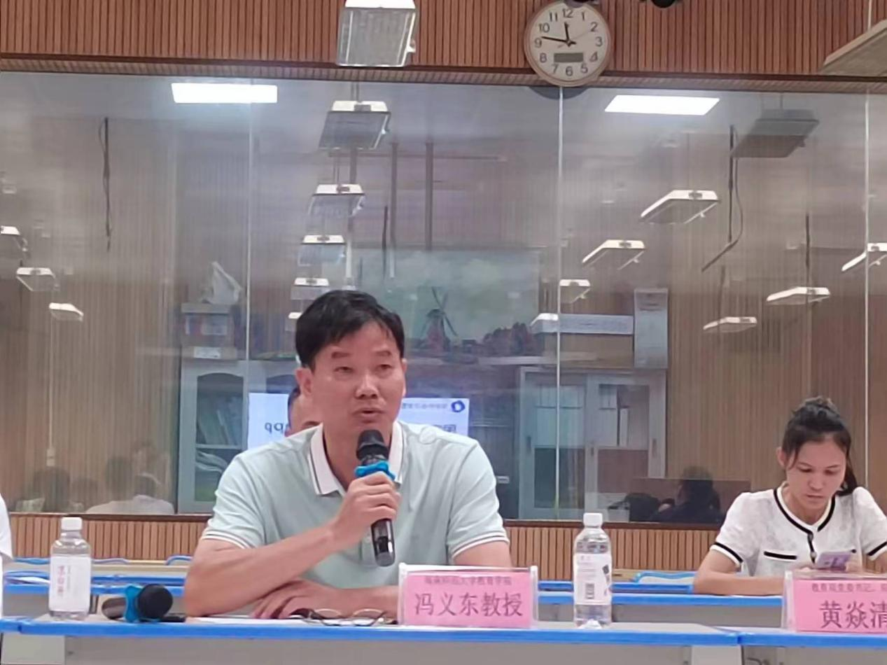 教育学院教工第一党支部受邀参加万宁市 国家中小学智慧教育平台APP校长擂台赛