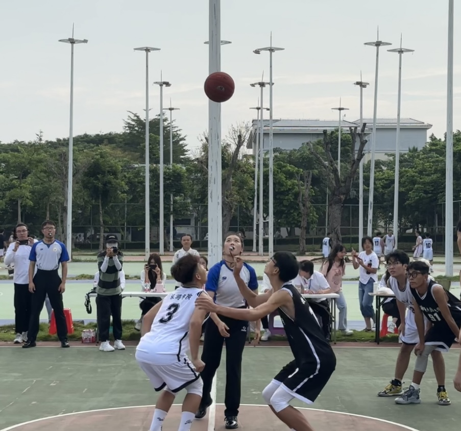 海南师范大学第三十届“热血青春‘篮’不住・团结奋进新征程”海狮杯迎新篮球联赛