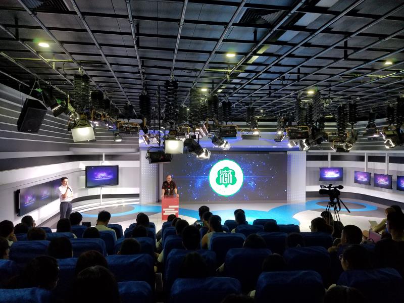 塔斯社马拉特副总编辑一行来我院访问