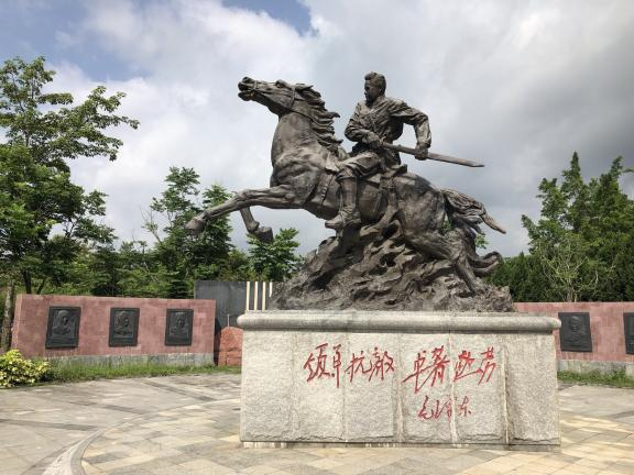 “在烈火和热血中永生”――“铁军”军长叶挺