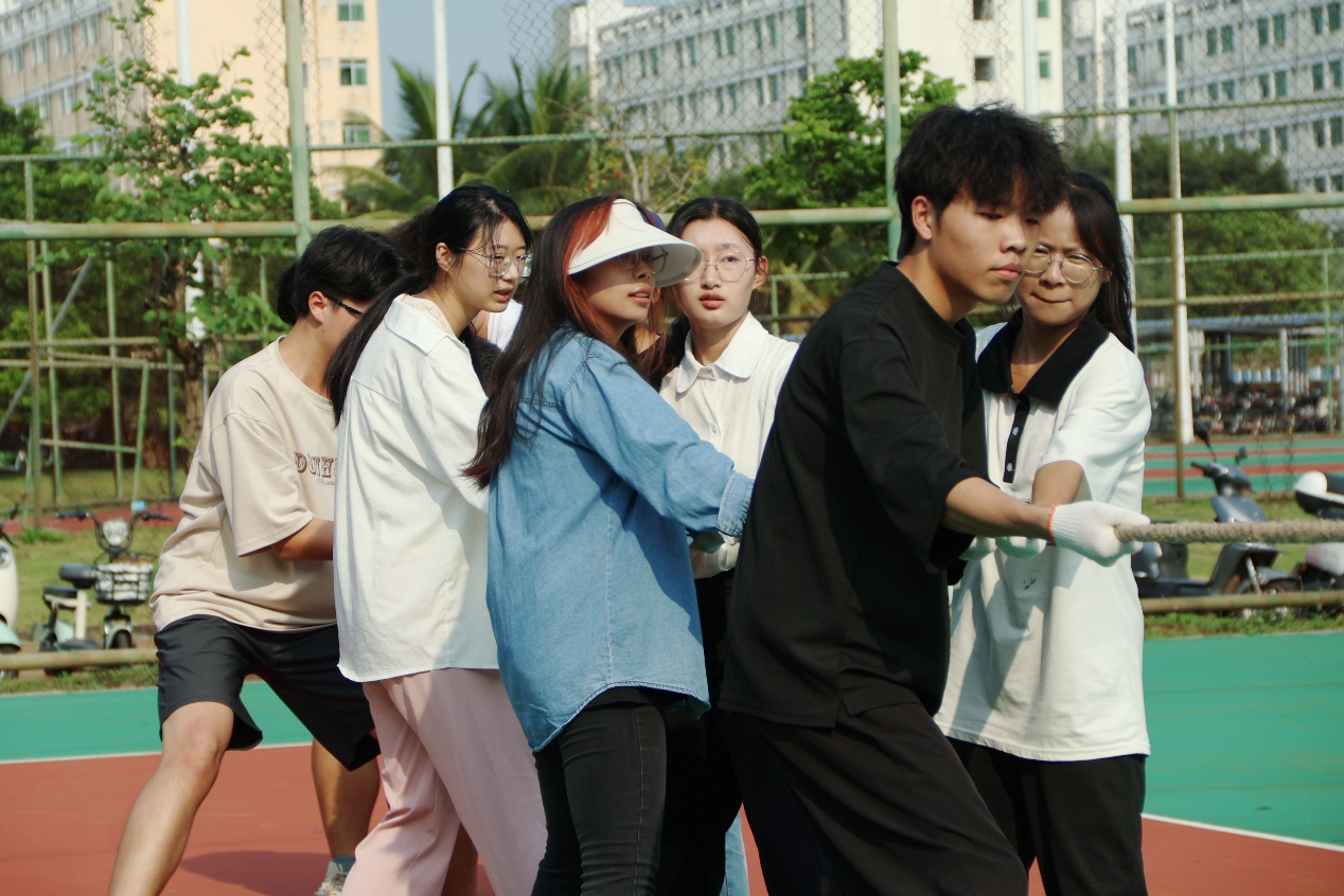 青年之声｜记海南师范大学历史文化学院“五四精神传薪火，凝‘绳’聚力拔千钧”五四拔