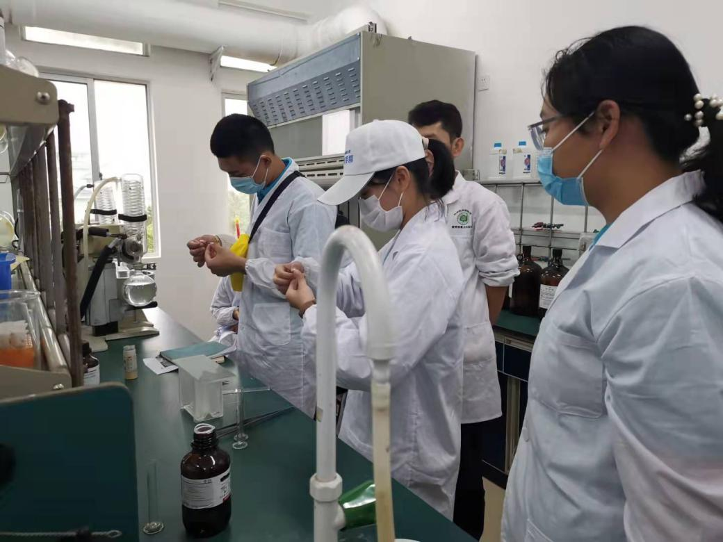 2021年海南省青少年高校科学营（第一期、第二期）营员到我院进行参观、学习