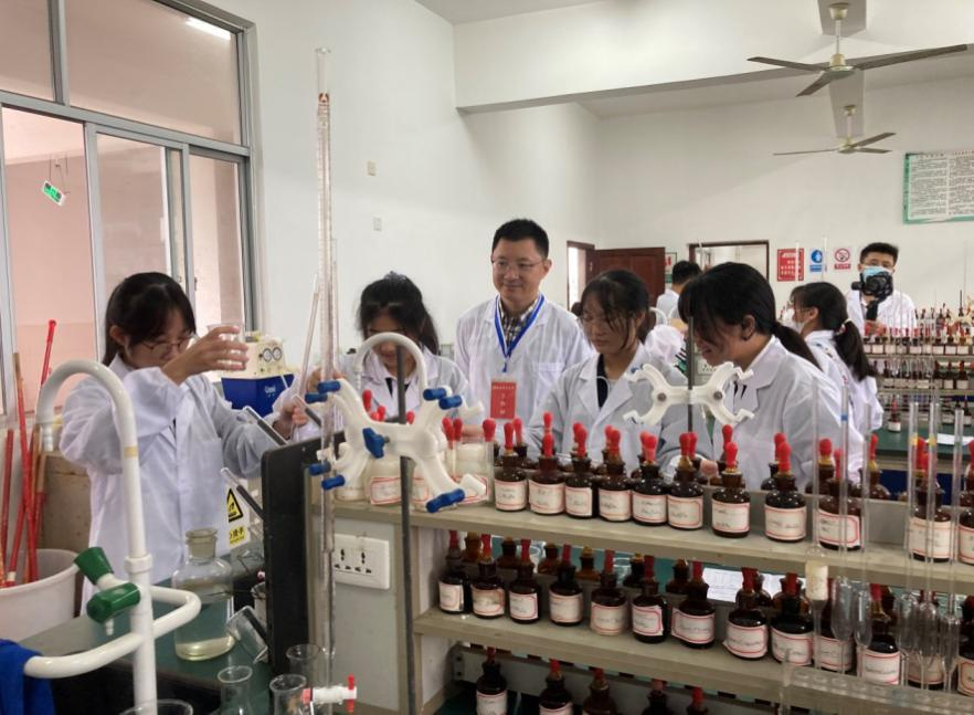 2021年海南省青少年高校科学营（第一期、第二期）营员到我院进行参观、学习