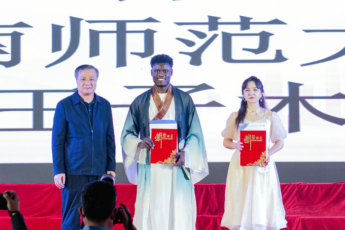 1677123363970368.jpg 王子木获一等奖.jpg