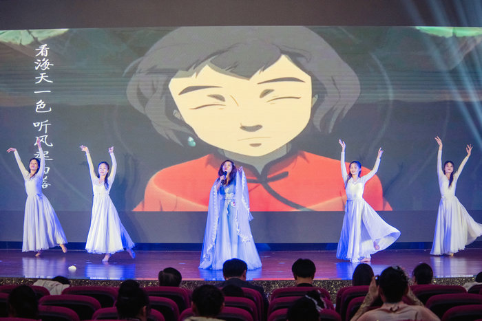 1677123261218096.jpg 文迪同学演唱歌曲《大鱼》.jpg