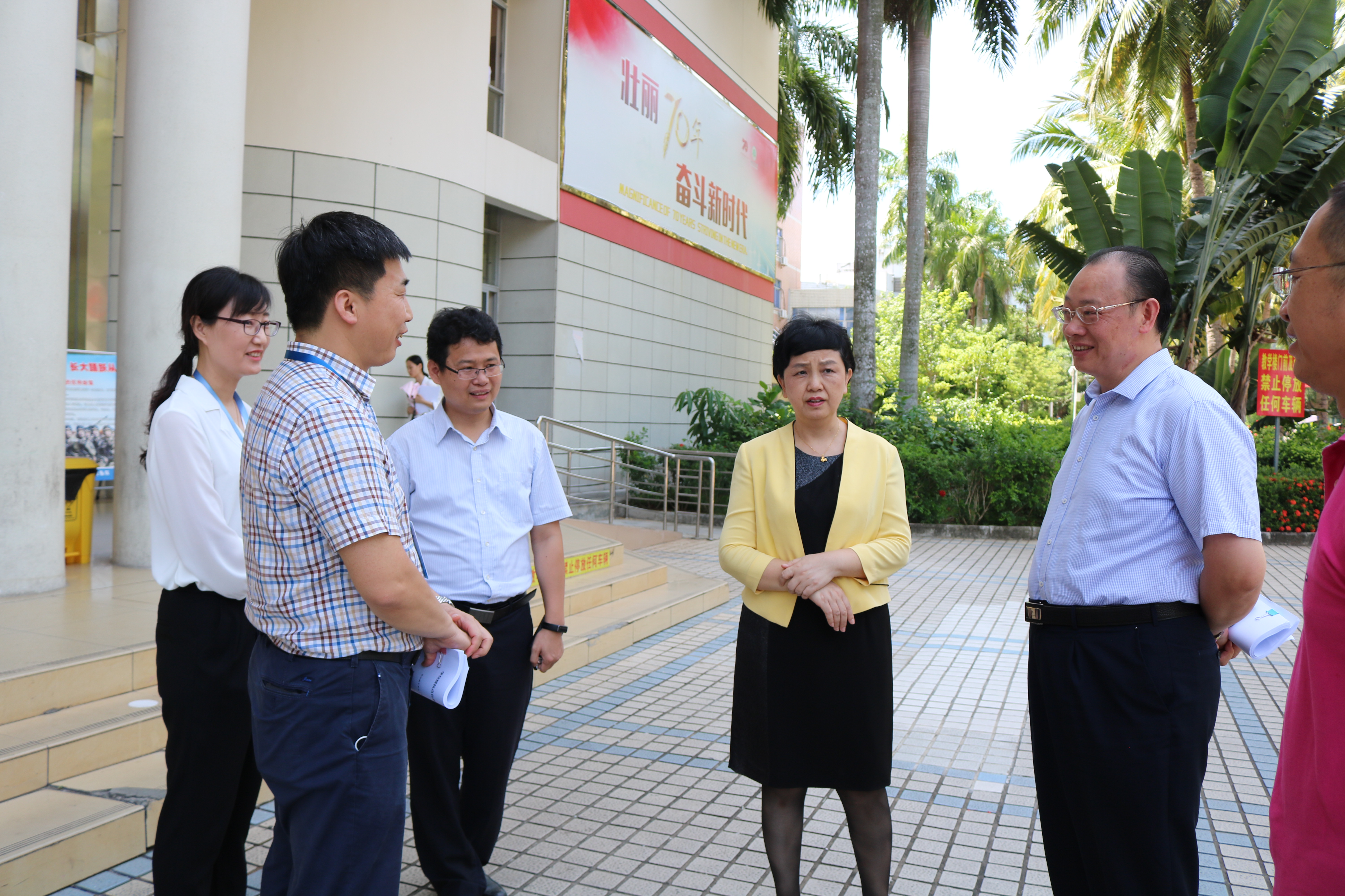 李红梅巡查2020年博士研究生招生考试笔试考场