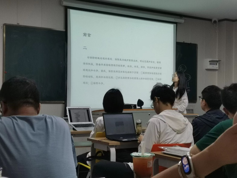 历史文化学院举办第四期“海翰史学沙龙”：研究生读书分享会