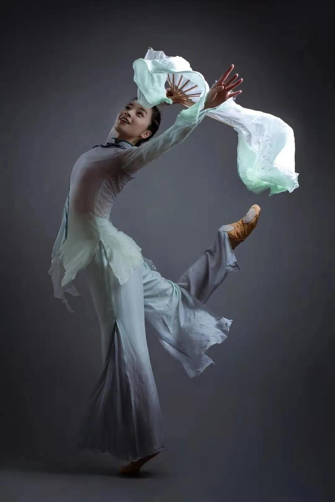 舞动人心，一个文艺双修的美女学霸