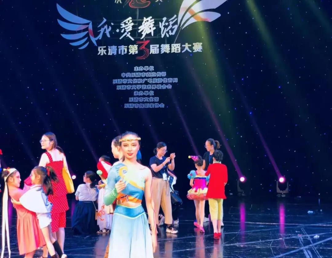 舞动人心，一个文艺双修的美女学霸