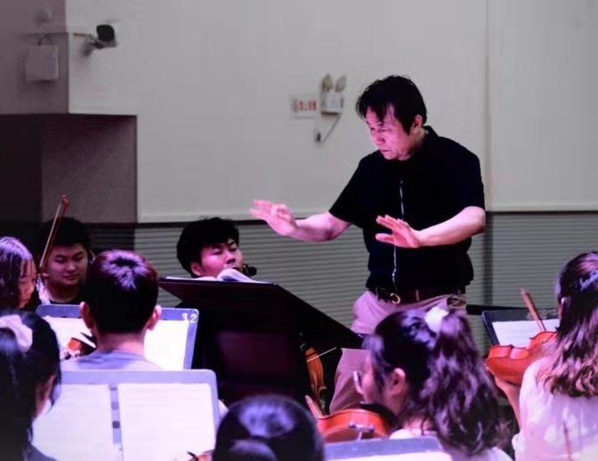 南京艺术学院钱建明教授莅临我校讲学并指导艺术团