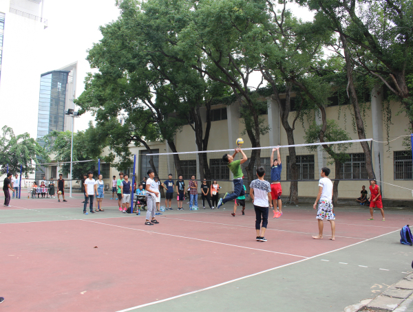 与球共舞，享受精彩--——记物电学院“迎新杯”排球赛圆满结束