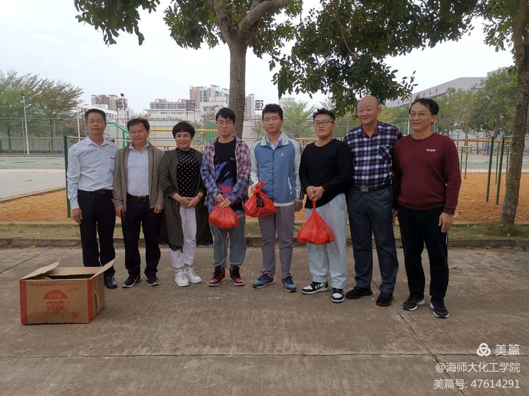 办实事丨学院领导带队走访校友，慰问实习学生