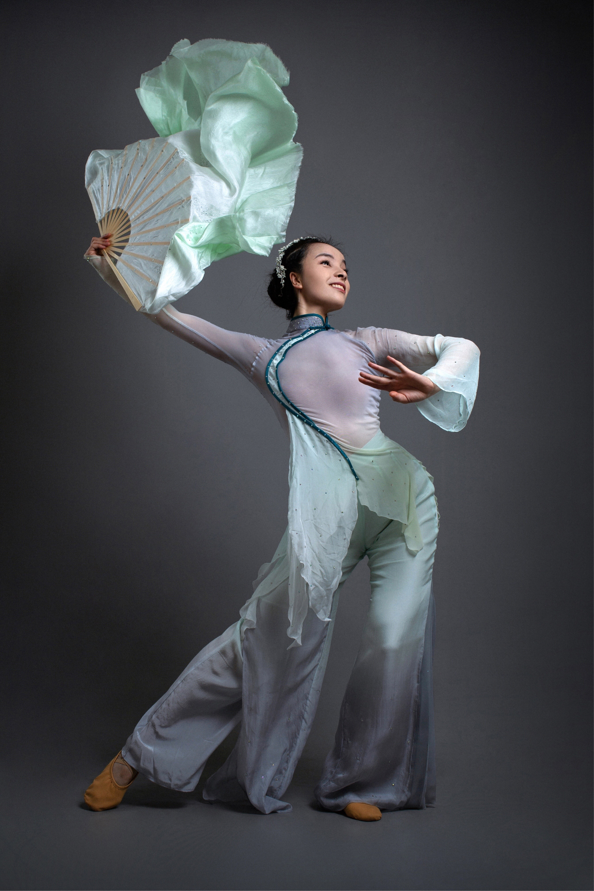 走下去，前面是一片芳草地――蔡启航