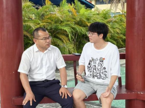 乐教爱生,静待花开 —— 刘运来老师专访暨2023级地理科学类1班“桃李不言,匠心铸魂”