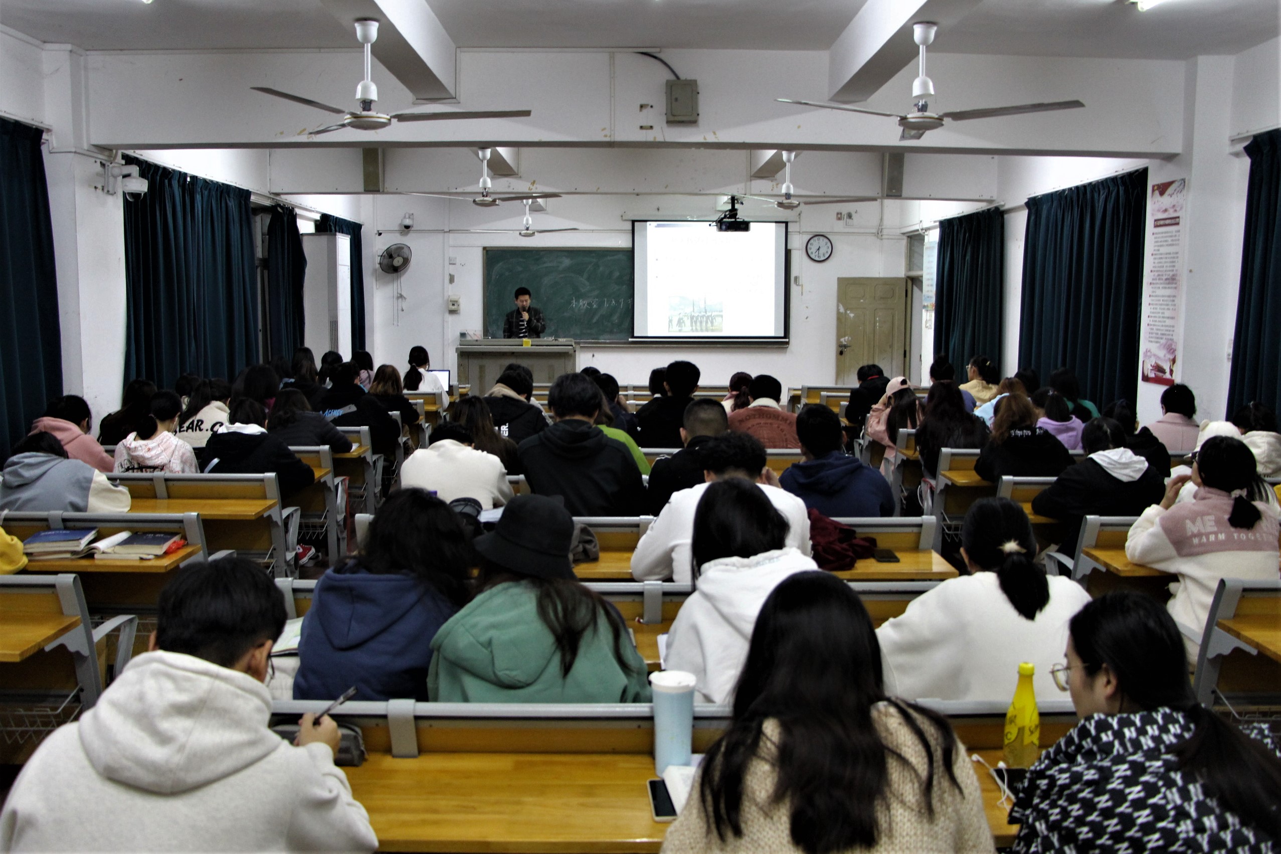 心理学院开展“青马工程”培训班第一次培训