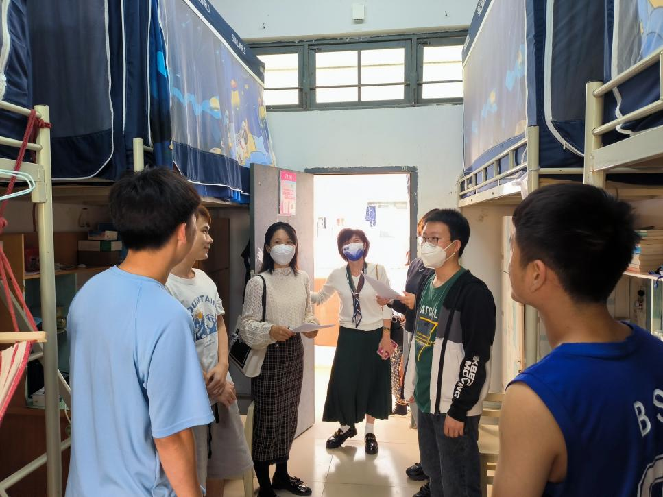 情系学生，关怀入寝