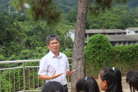 “根植希望,共育未来” 我院与五指山市水满中心学校携手举办植树活动
