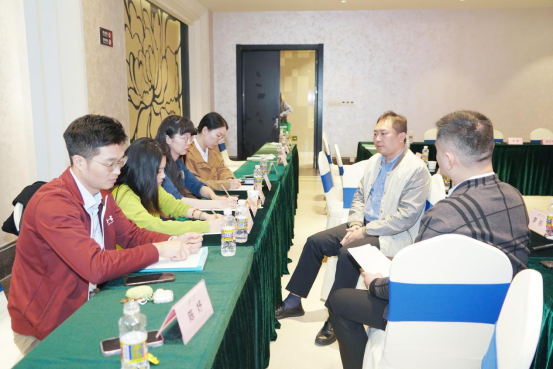 新闻传播与影视学院教工党支部召开支委会会议