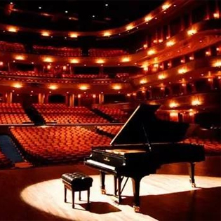 鲁禹君获全国高校音乐教育专业钢琴比赛二等奖