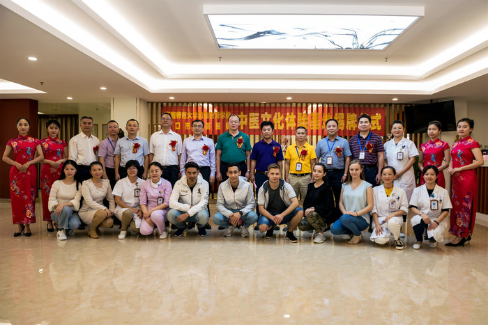 1574047943881379.jpg 全体人员合影.jpg