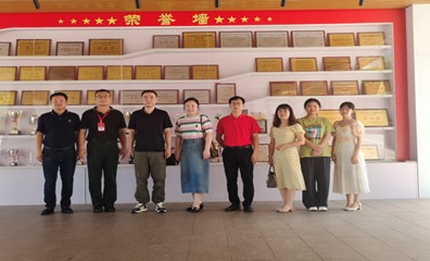 马院走访校友工作报道