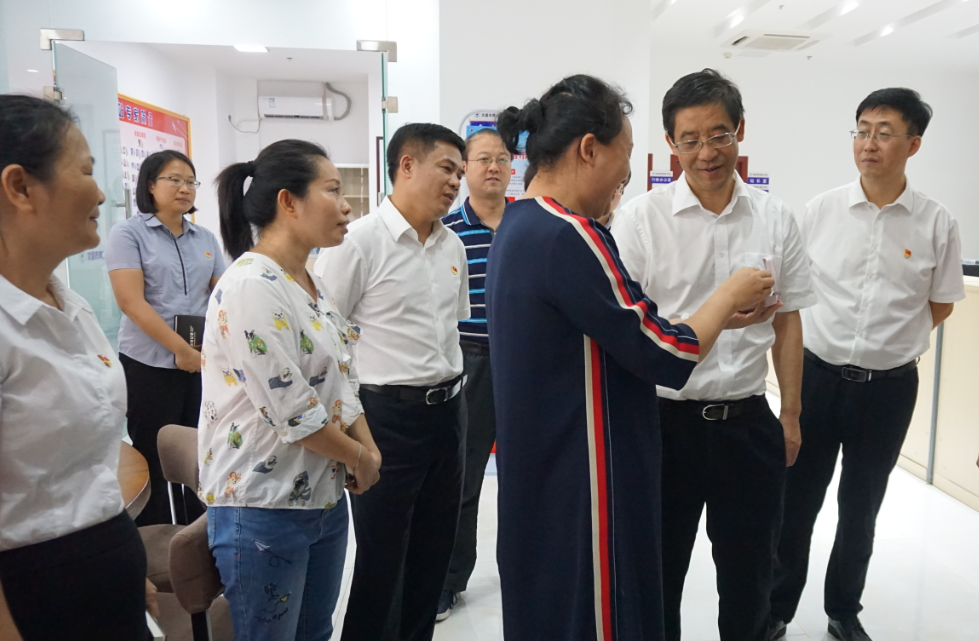 彭金辉调研我校驻文昌博士服务站及“美育浸润”行动成果