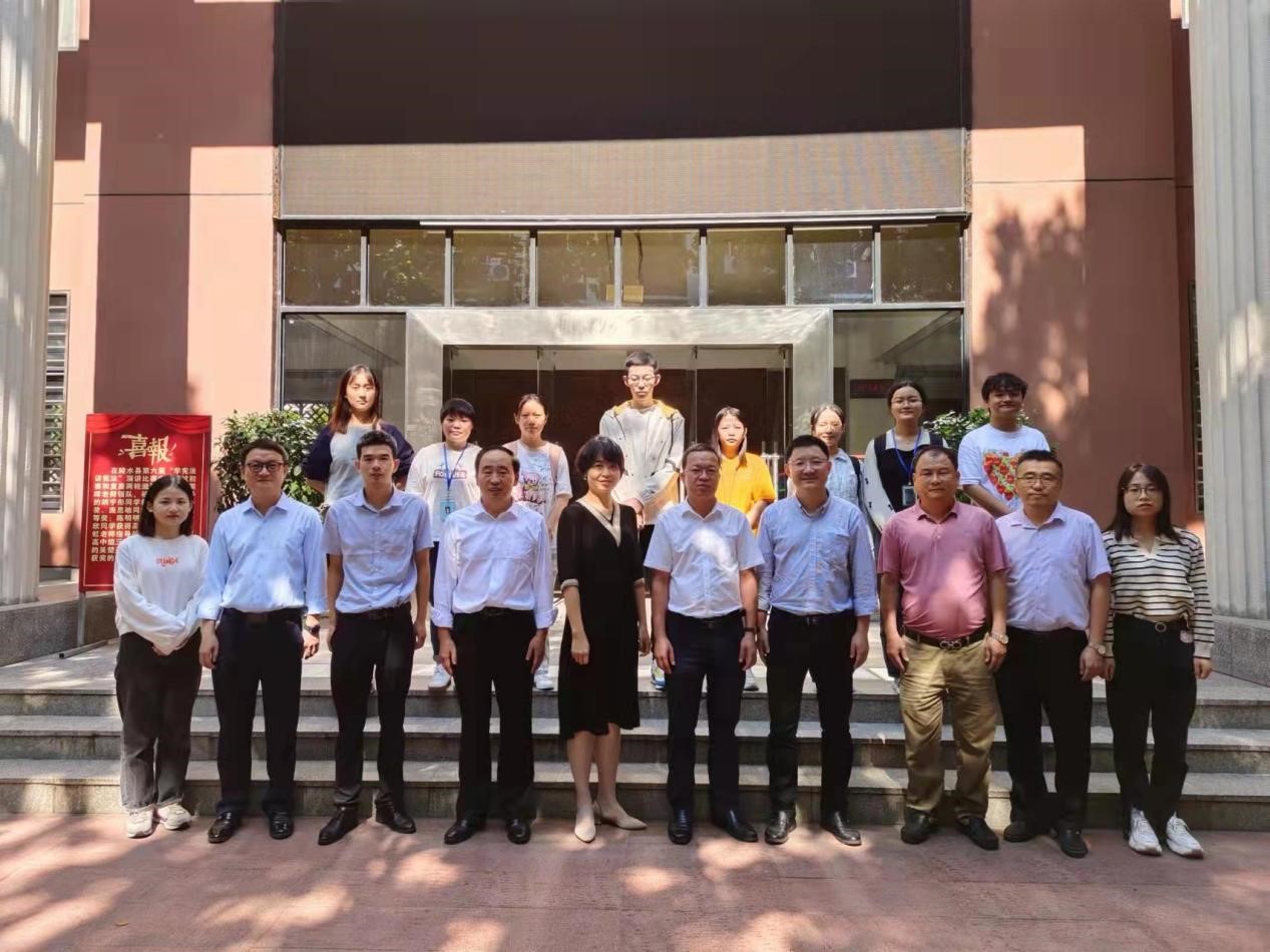 【化学与化工学院实习走访】——陵水中学
