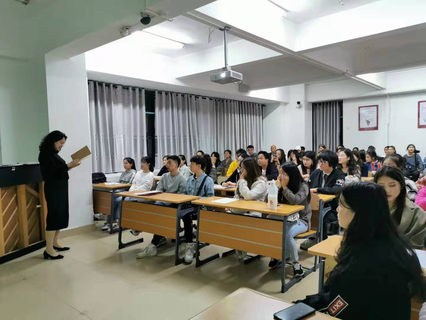 《语言――歌唱的灵魂》