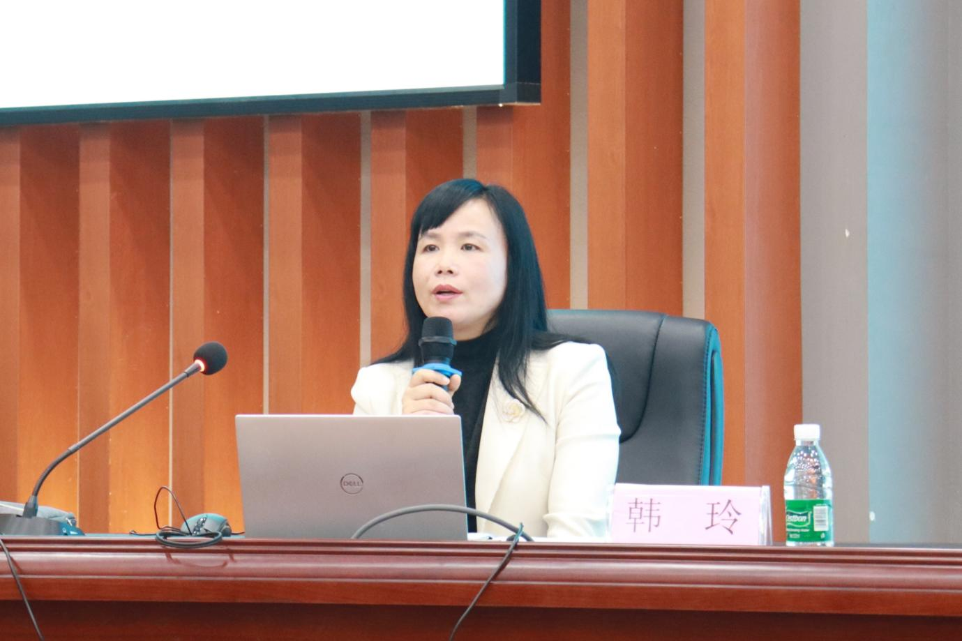 文学院开展“职引未来预则立，百川入海汇英才” 海口市海燕小学2024年校园招聘就业岗位宣讲会