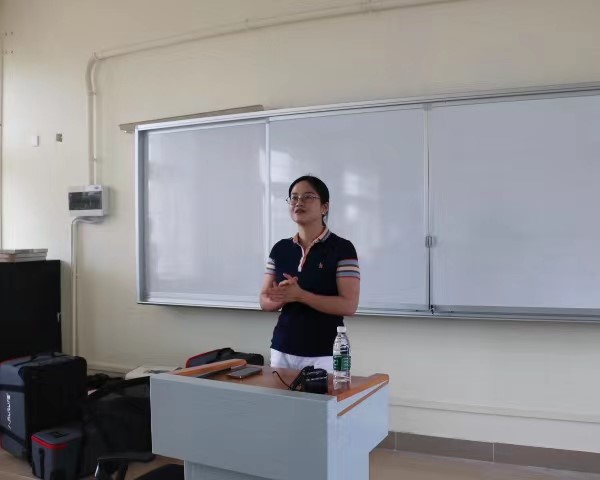 我院与深圳市爱图仕影像器材有限公司 举行校企合作共建基地揭牌仪式