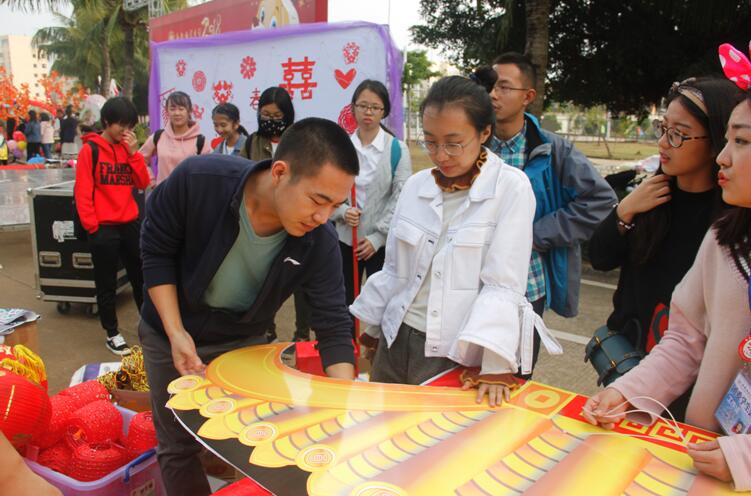 凝力量筹游园,齐同心迎元旦———记青年之声·文学院迎2018元旦游园筹备活动