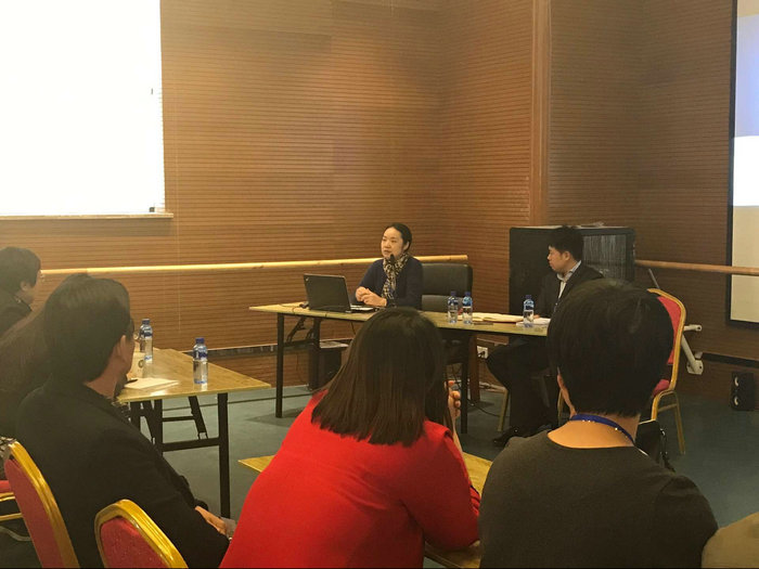 1493381644822782.jpg 我院考点负责人正在分享经验.jpg