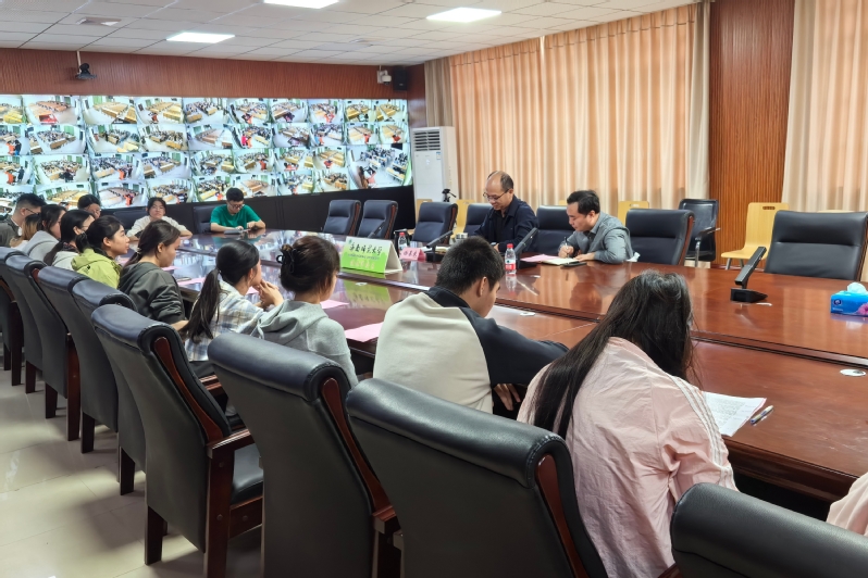 我校召开转专业学生代表座谈会