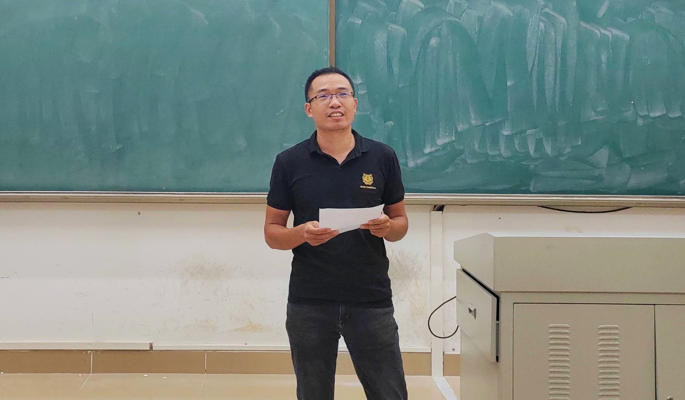 文学院举办第十七届教师技能大赛之板书比赛